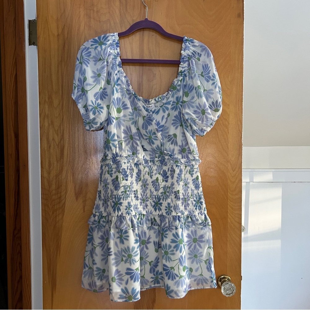 NWT Storia Blue Daisy Smocked Dress